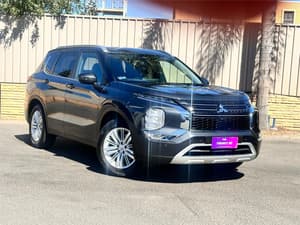 2024 Mitsubishi Outlander LS ZM