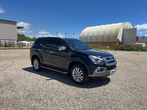2017 Isuzu MU-X LS-T