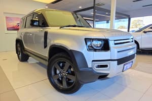2022 Land Rover Defender 110 D300 SE L663