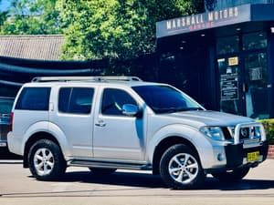 2008 NISSAN PATHFINDER ST-L (4x4)