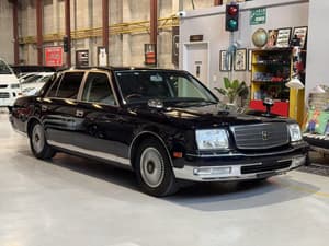 2012 TOYOTA CENTURY V12