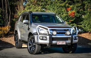 2020 Isuzu MU-X LS-T