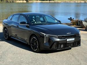 2025 Kia K4 GT-Line CL4m