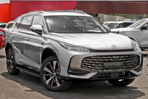 2025 MG HS Super Hybrid Essence Auto MY25