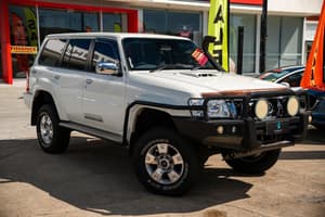 2015 Nissan Patrol ST N-TREK Y61