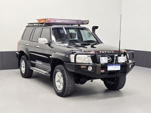 2010 NISSAN PATROL ST (4x4)