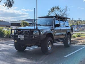2004 NISSAN PATROL ST (4x4)
