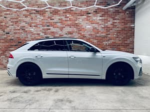 2021 Audi Q8 50 TDI S line F1