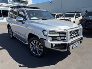 2023 Toyota Landcruiser Sahara ZX FJA300R