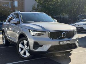 2025 Volvo XC40 Plus B4