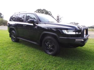 2023 TOYOTA LANDCRUISER LC300 GR-S (4x4)