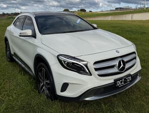 2016 MERCEDES-BENZ GLA 180