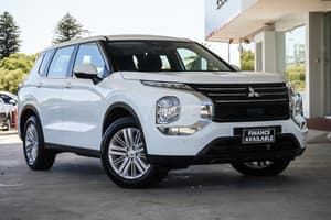 2024 Mitsubishi Outlander ES ZM