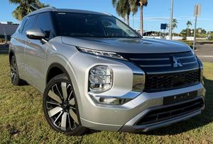 2025 Mitsubishi Outlander Exceed ZM