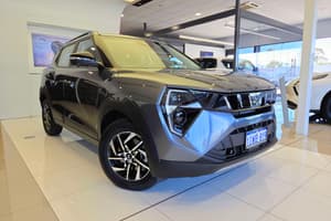 2025 Mahindra XUV3XO AX5L