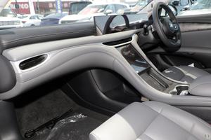 2026 MG IM5 Premium P12L