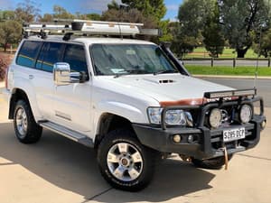 2014 Nissan Patrol ST Y61 Manual 4x4