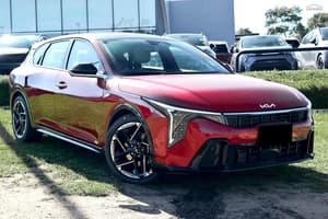 2025 Kia K4 GT-Line CL4m