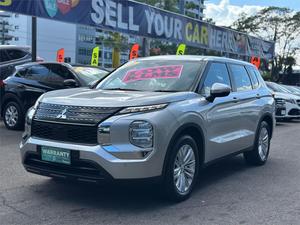 2022 Mitsubishi Outlander ES ZM