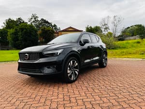 2026 VOLVO XC40 ULTRA B4 DARK
