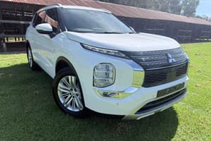 2022 Mitsubishi Outlander LS ZM