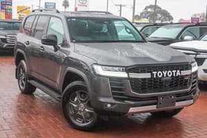2025 Toyota Landcruiser GR Sport FJA300R