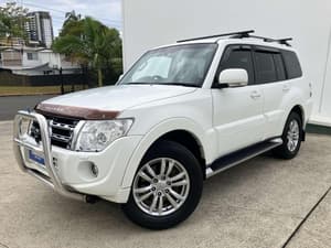 2013 Mitsubishi Pajero VR-X NW