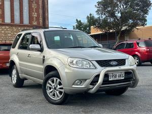 2010 FORD ESCAPE -