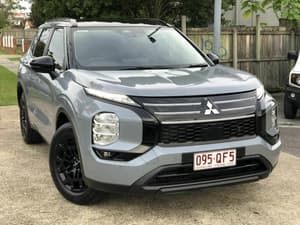 2025 Mitsubishi Outlander LS ZM