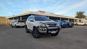 2021 ISUZU MU-X LS-T (4x4)