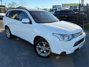 2013 Mitsubishi Outlander ES ZJ