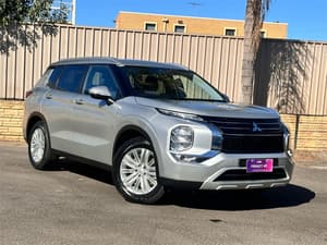 2024 Mitsubishi Outlander LS ZM