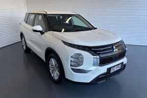 2023 Mitsubishi Outlander ES ZM