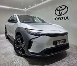 2024 Toyota bZ4X XEAM10R