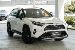 2025 Toyota RAV4 XSE AXAH52R