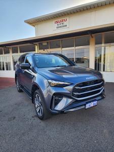2025 ISUZU MU-X LS-T (4x4)