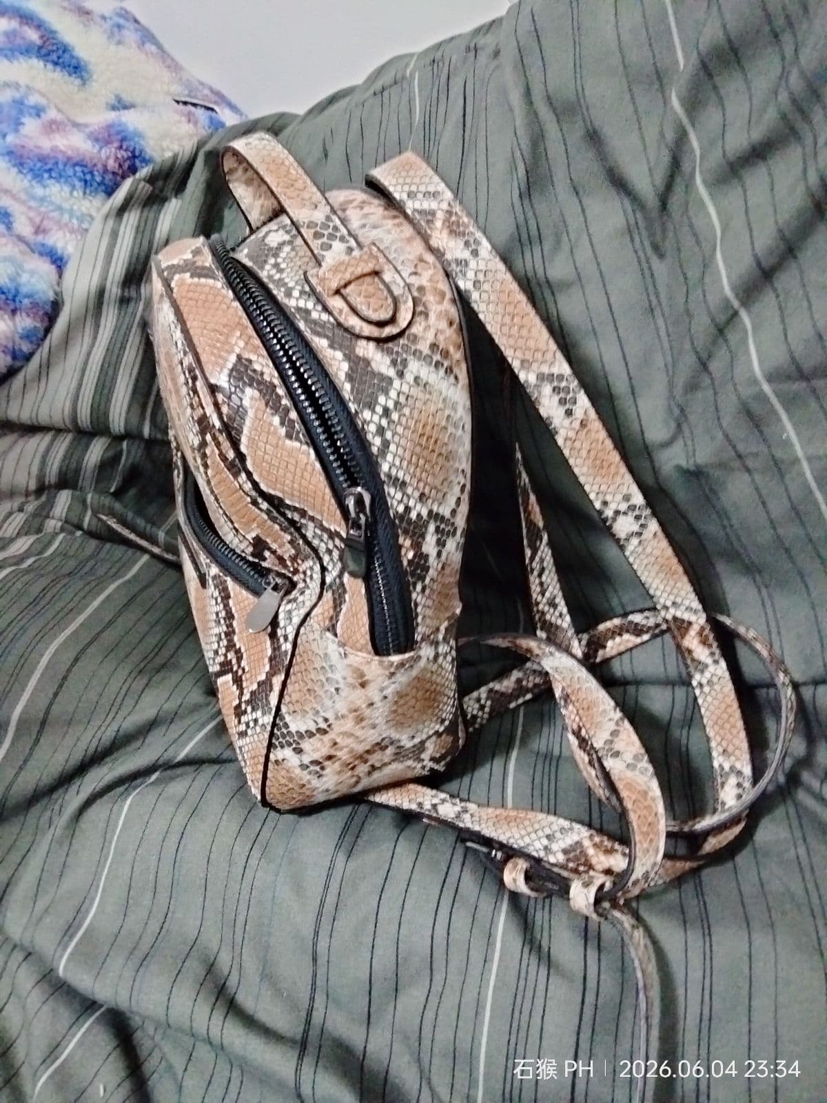 lululemon hip bag Get lululemon's popular Everywhere Belt Bag in every style