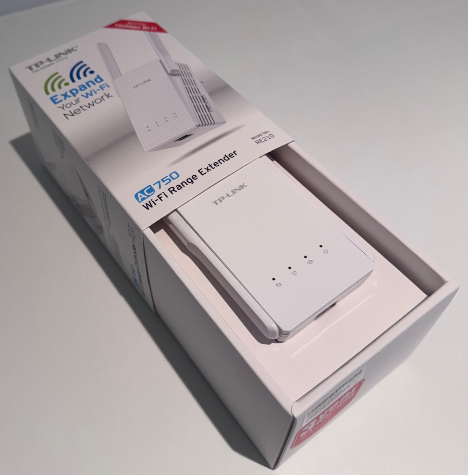 TP-LINK Wi-Fi Range Extender - RE210 image 3