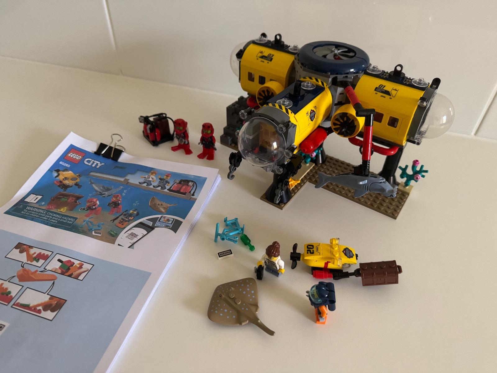 LEGO Ocean Exploration Base (60265) - complete with instructions image 2