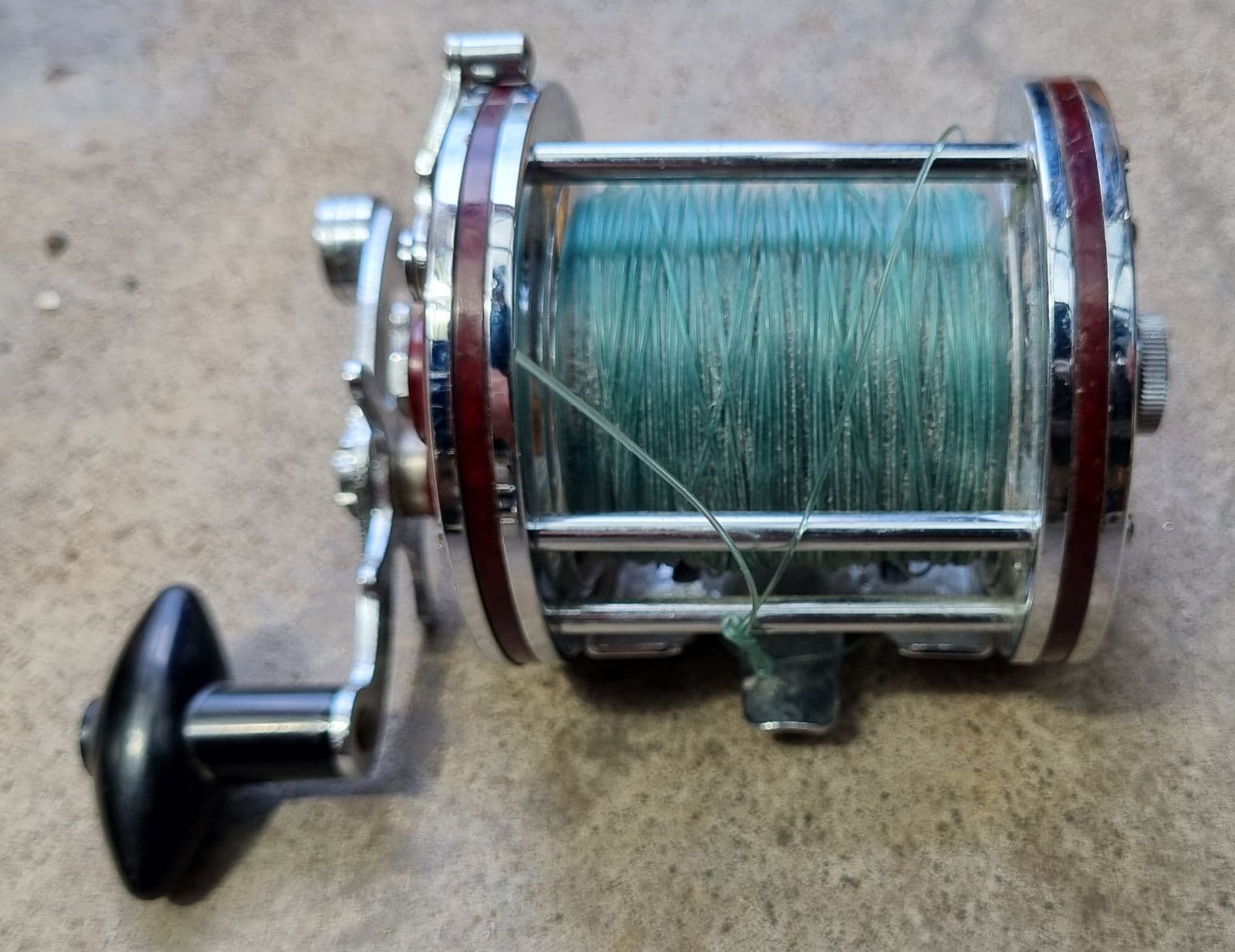 best saltwater reel for trout Fishdrops Spinning Reel, 12+1BB Ultra Lightweight Powerful Fishing Reel, Metal Frame Carbon Fiber 33 LB Max Drag, 5.5:1 High Speed Ultra Smooth Saltwater Fishing Reels : Sports & Outdoors Color:39 Chart Dog Fishing reel bearings 101 with copper tooth rod semi-hard travel case