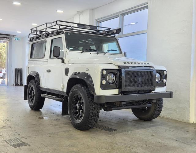 2016 Land Rover Defender Manual AWD MY16 | Cars, Vans & Utes | Gumtree ...