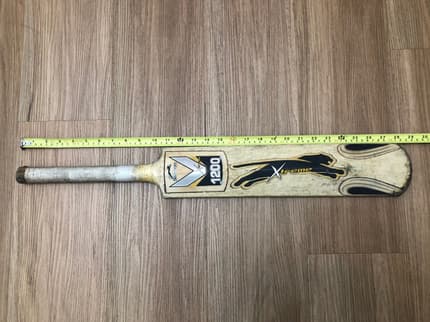 Lot Vintage Cricket : Batte Bois + Protection Slazenger Panthère – Occasion
