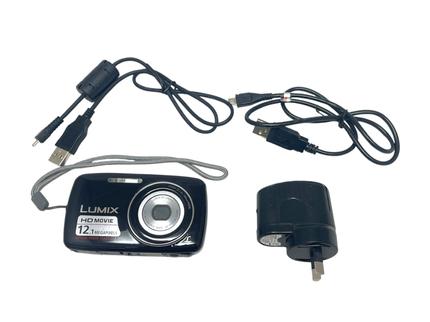 PANASONIC LUMIX DMC-FT5 16Mp Waterproof digital Camera 4.6x Zoom