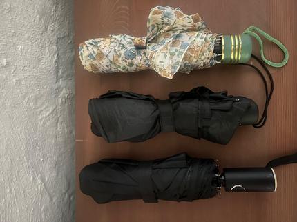 Free umbrellas