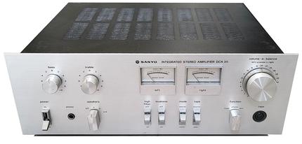 Sanyo DCA 411 230 Watt Amplifier Amp - AS-IS - Audio Issue - GC-5763