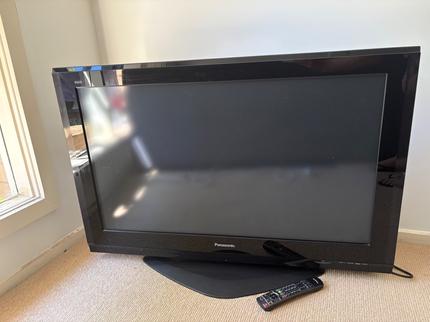 Vic 20 Computer Storage FREE Panasonic Viera TV - TVs in Mentone VIC | Gumtree Australia