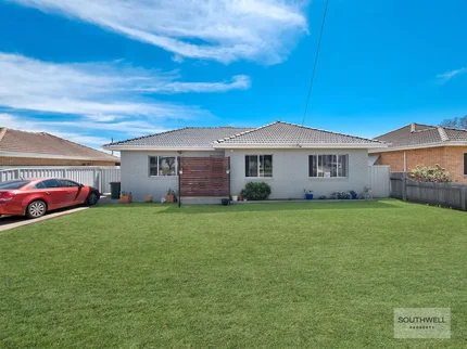 5 Wongala Street, Tamworth, New South Wales 2340 - for Sale | Gumtree ...