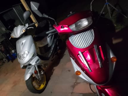 2016 Sym 125)(2010 125cc tgb 303rs)(2010 Hyosung EZ 100cc | Scooters ...