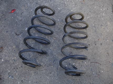 ORD FALCON BA SEDAN REAR SPRINGS GENUINE FORD STOCK HEIGHT FUTURA FAIR ...