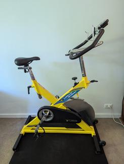 padded seat proflex spin bike spn700 review